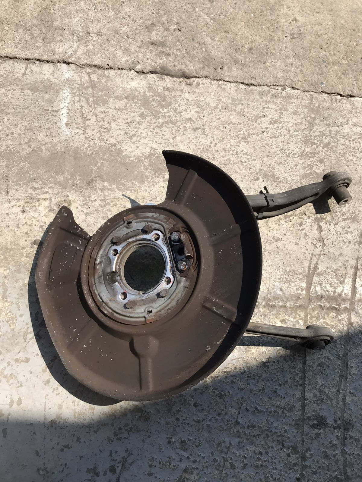 Кулак поворотный задний правый Bmw 7-Series E65 E65 N62B48B 2007 задний правый