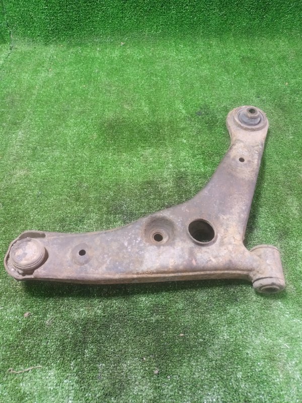 Рычаг подвески нижний передний левый Mitsubishi Лансер 9 2005 седан 1.3 4G13 Б/У