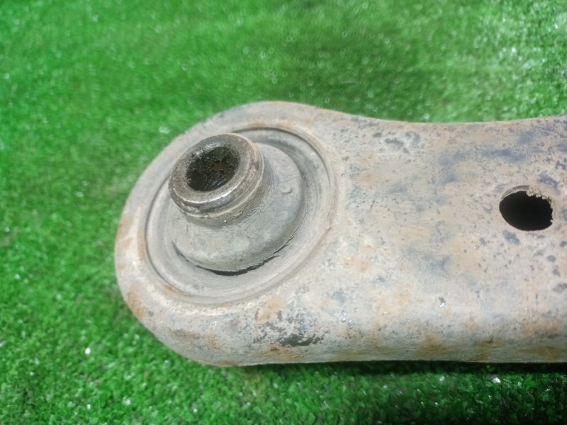 Рычаг подвески нижний передний левый Лансер 9 2005 седан 1.3 4G13