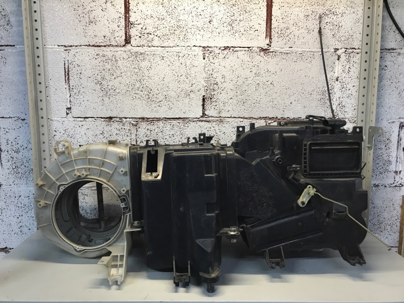 Корпус отопителя печки Mitsubishi ETERNA 1993 Седан 2.0 6A12 MB813721 Б/У