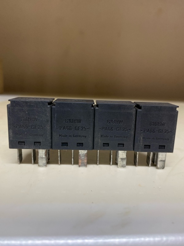 Реле Mondeo 3 2002 Лифтбек 1.8 Реле Mondeo 3 2002 Лифтбек 1.8