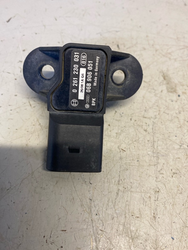 Датчик абсолютного давления Volkswagen Golf 06B906051 Б/У