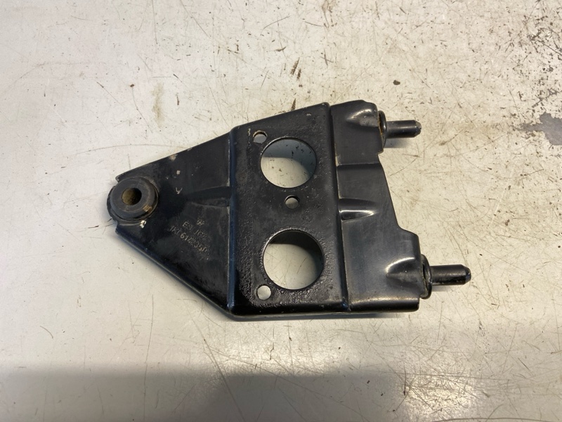 Кронштейн блока ABS Skoda Octavia A5 1K0614235D Б/У