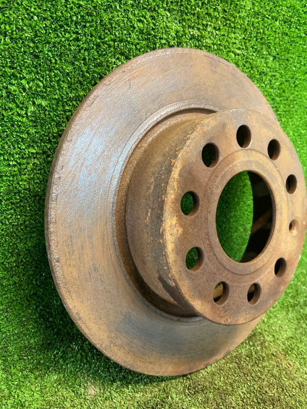 Тормозной диск задний Jetta 5