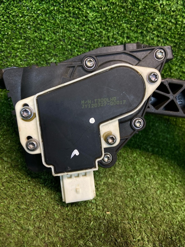 Педаль газа  электронная Aveo T300