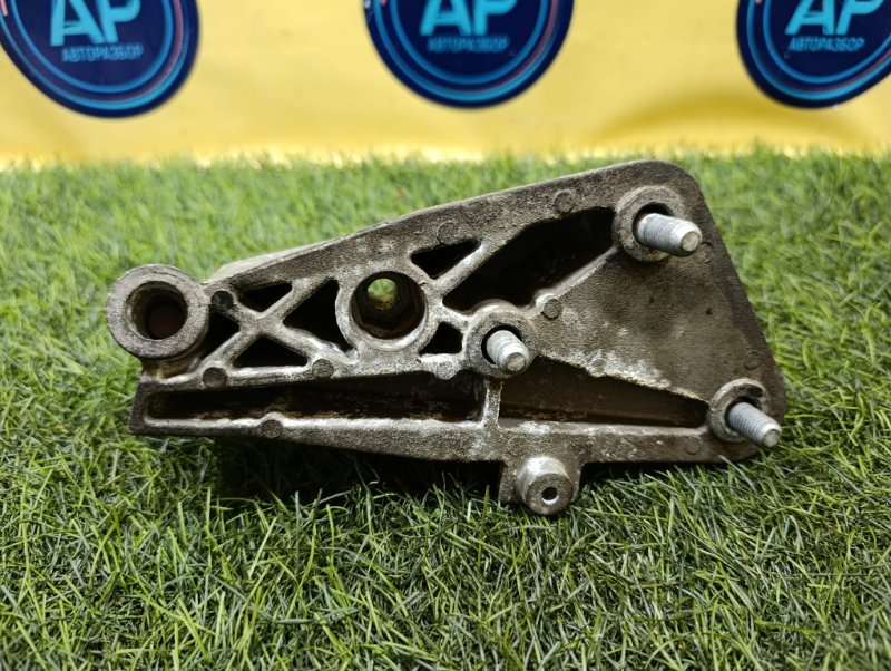 Кронштейн КПП KANGOO 1997-2008