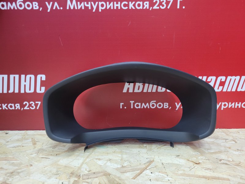 Козырек щитка приборов