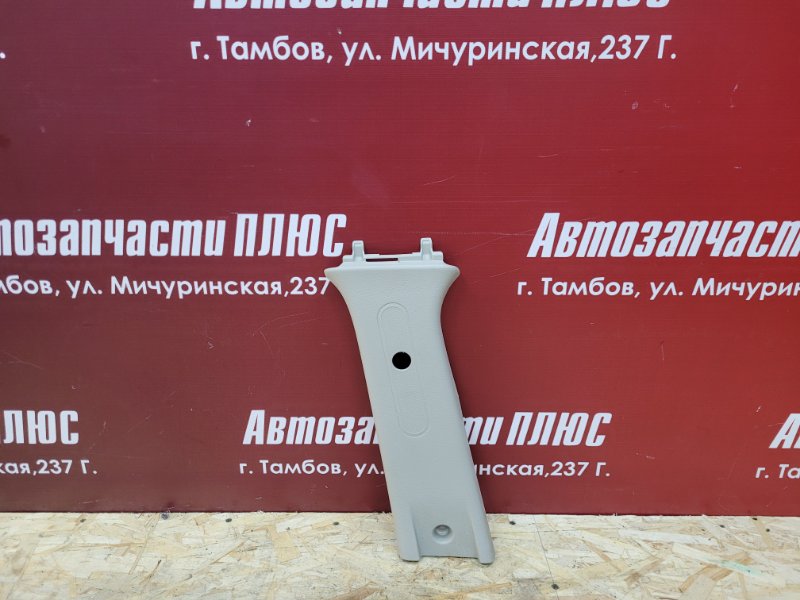 Обшивка средней стойки