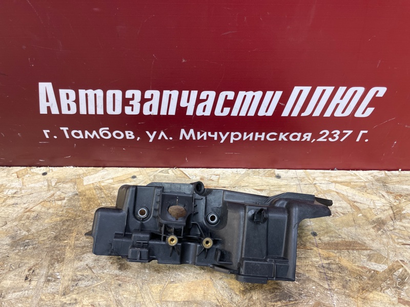 Крышка двигателя