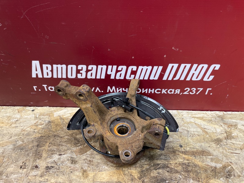 Кулак поворотный