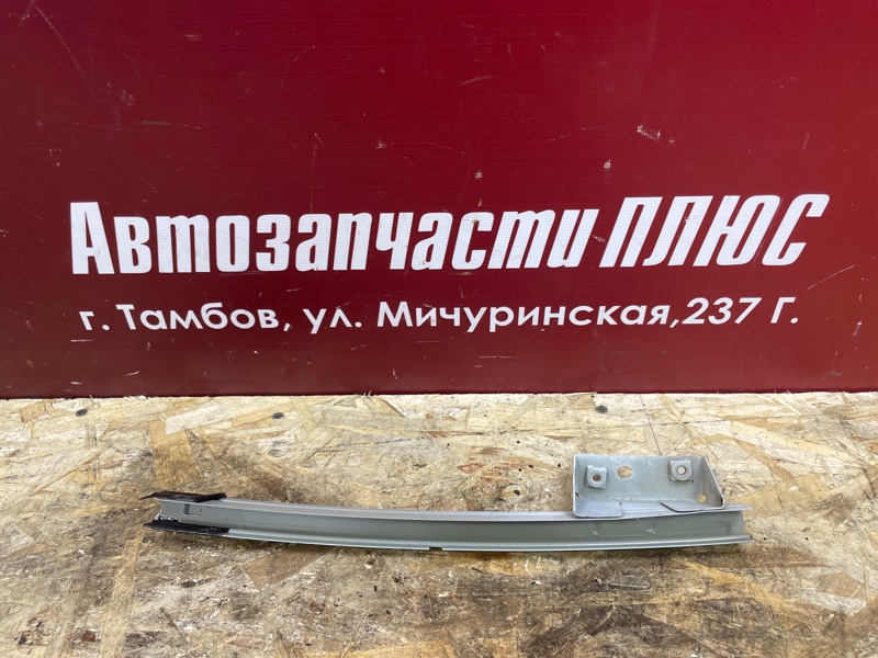 Направляющая стекла двери