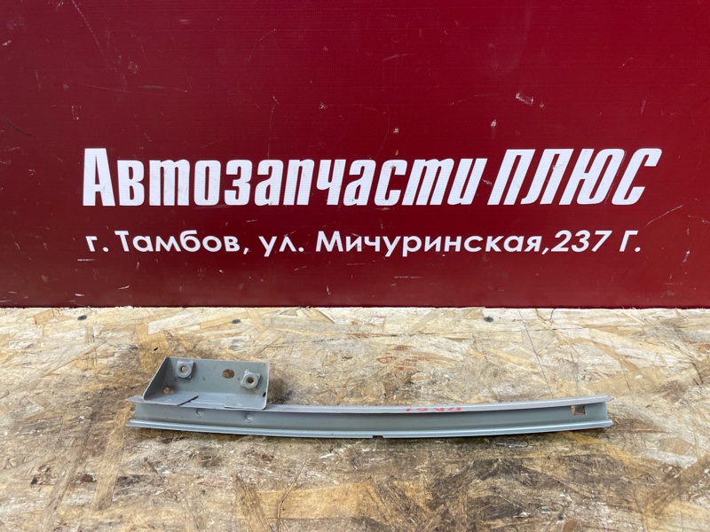 Направляющая стекла двери