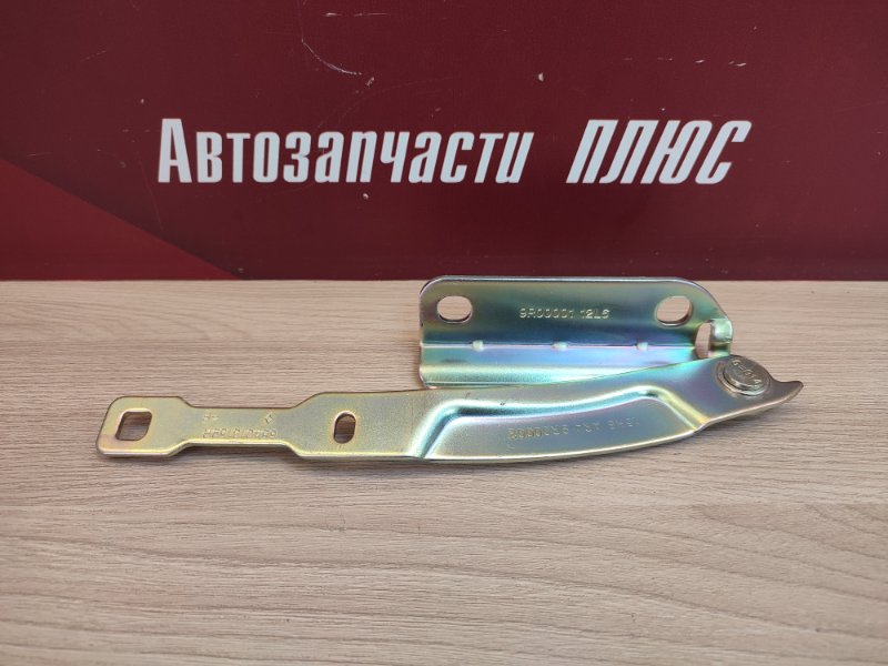 Петля капота