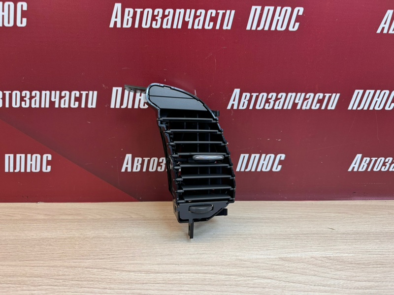 Воздушный дефлектор салона