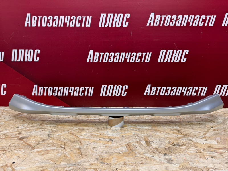 Накладка переднего бампера
