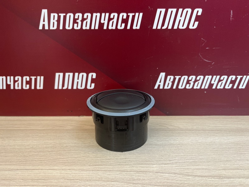 Воздушный дефлектор салона