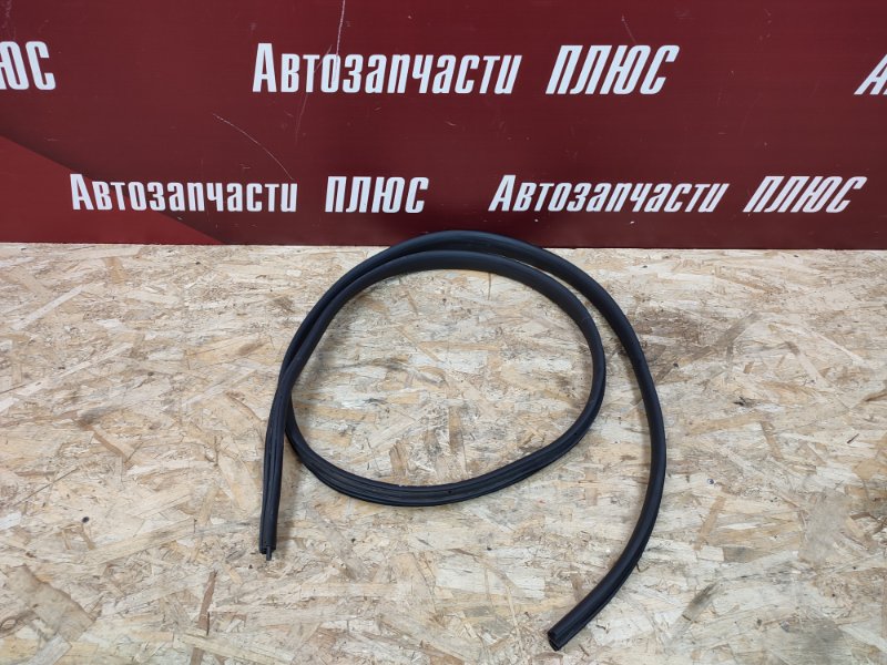 Уплотнитель проема двери
