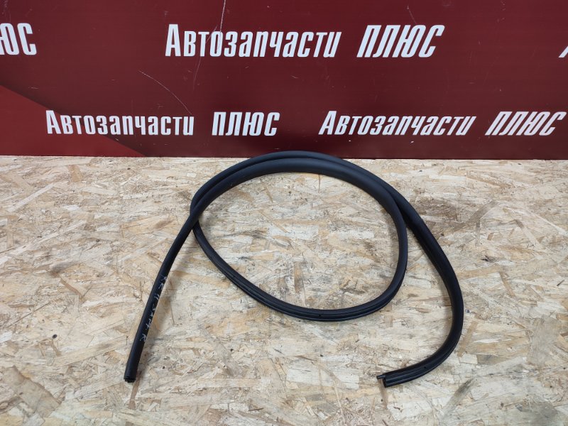 Уплотнитель проема двери