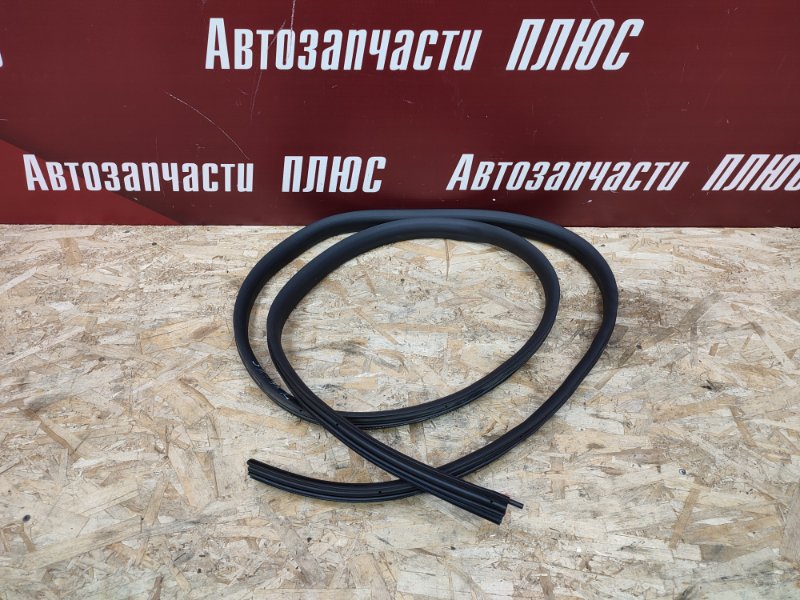 Уплотнитель проема двери