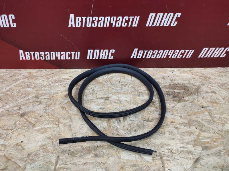 Уплотнитель проема двери