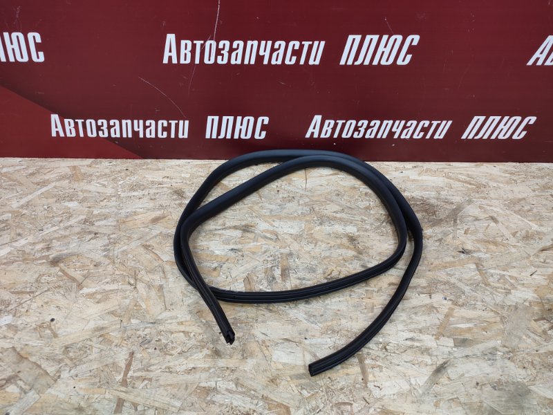 Уплотнитель проема двери