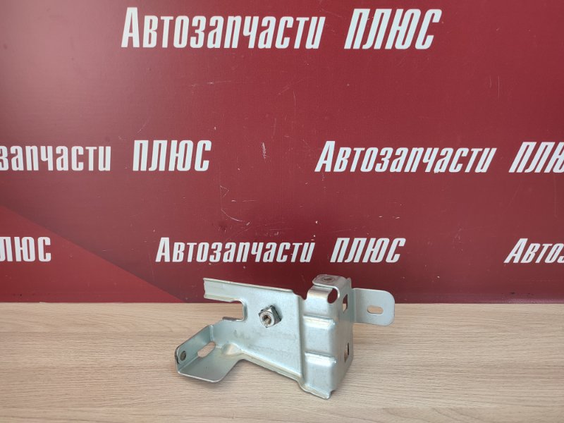 Кронштейн фары