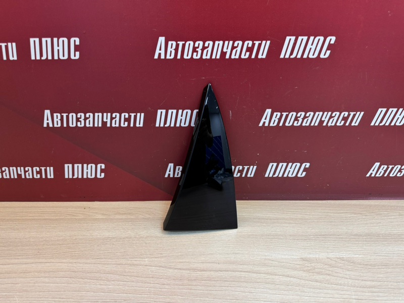Спойлер крышки багажника
