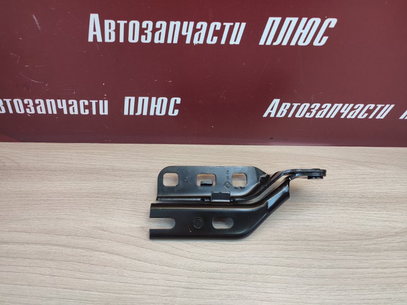 Петля капота