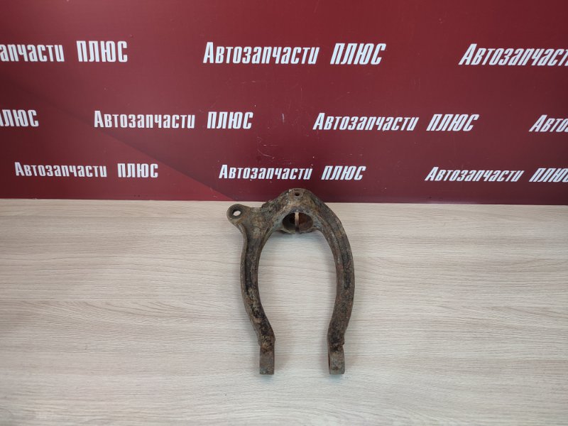Крепление амортизатора