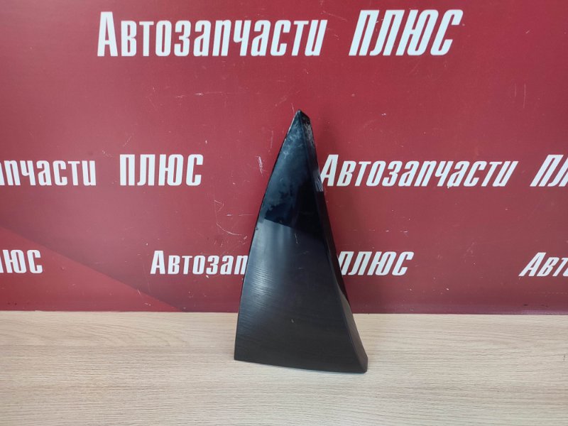 Накладка двери багажника