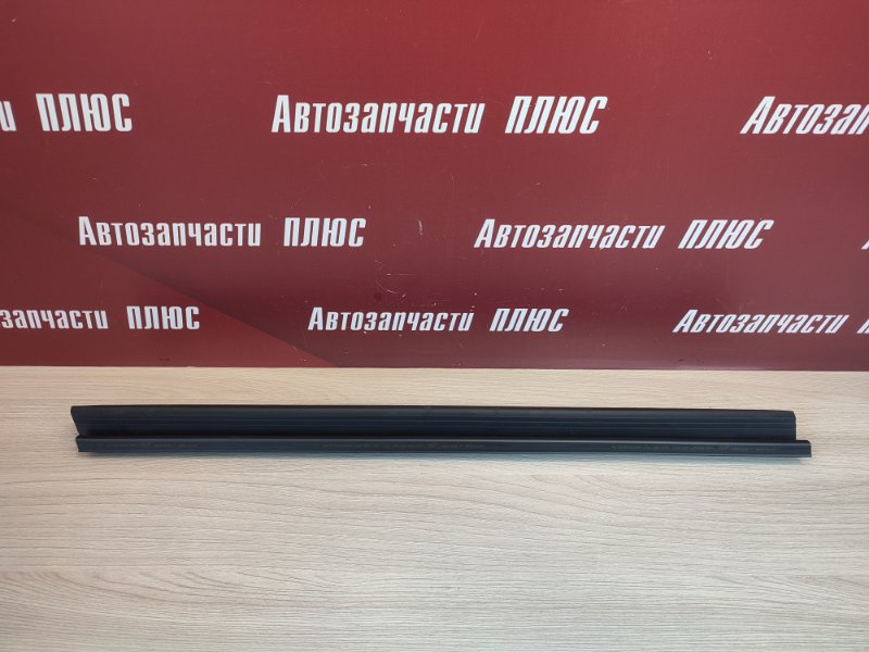 Уплотнитель стекла двери внутренний