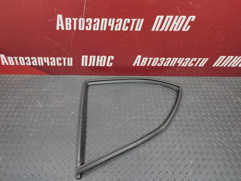 Уплотнитель стекла двери