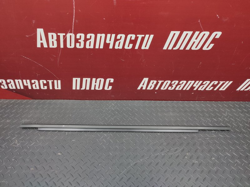 Уплотнитель стекла двери внешний