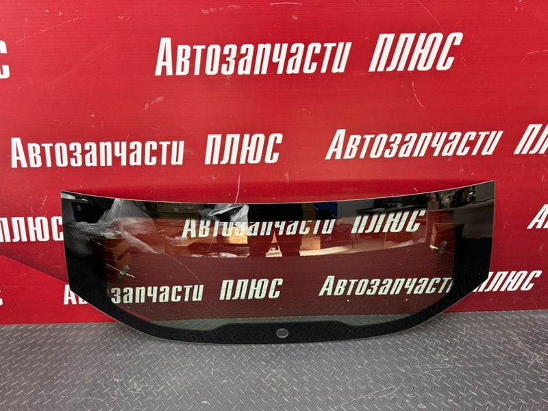 Стекло крышки багажника