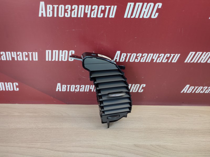 Воздушный дефлектор салона