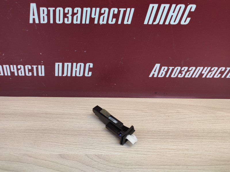 Замок лючка бензобака