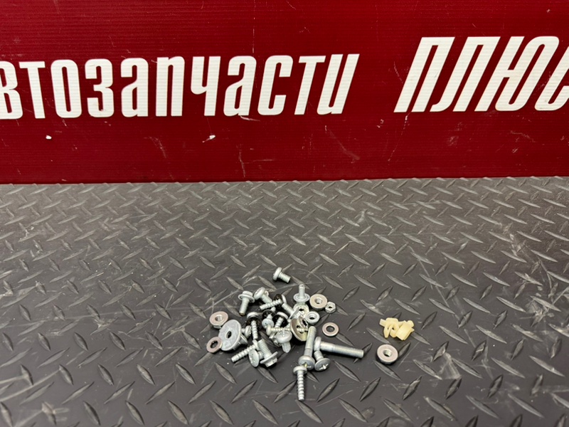 Крепеж двери