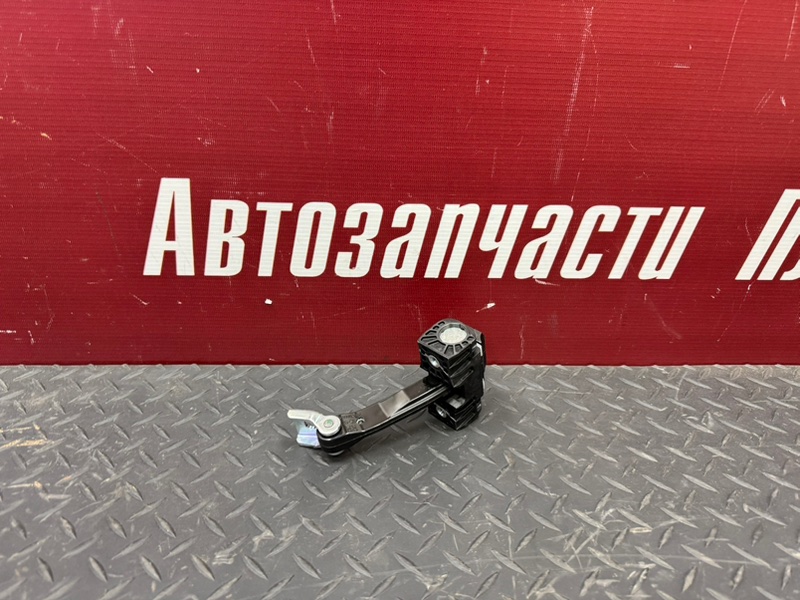 Ограничитель двери