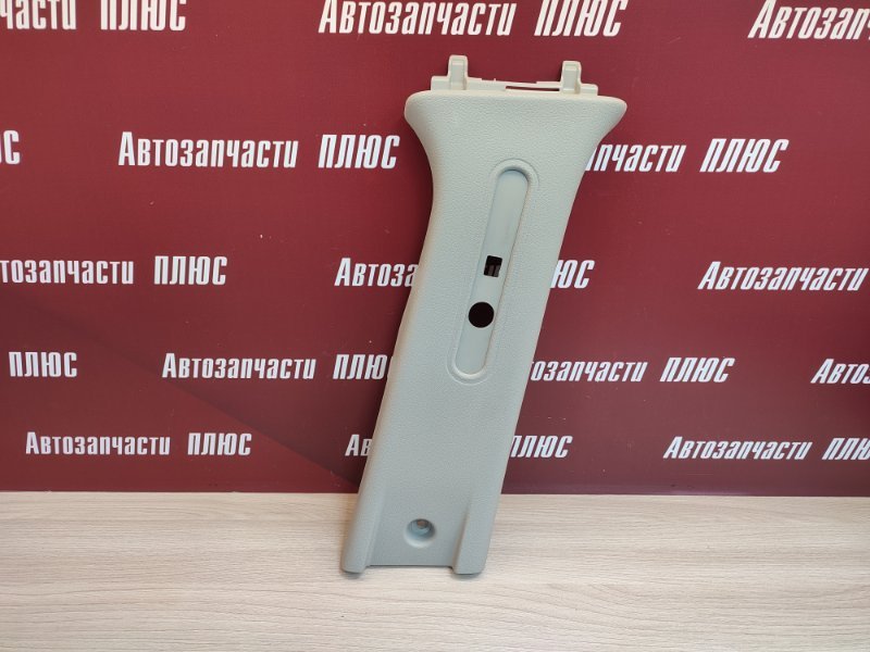 Обшивка средней стойки