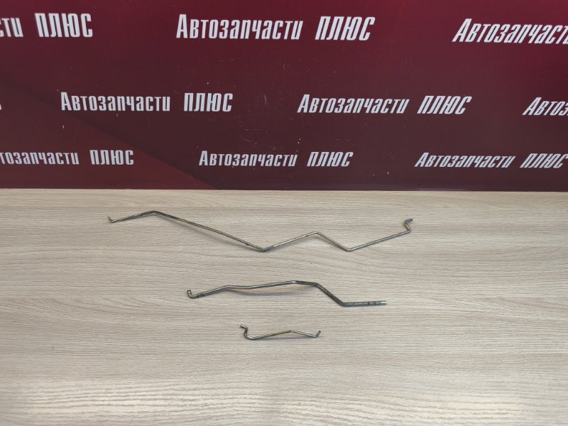 Тяга замка двери