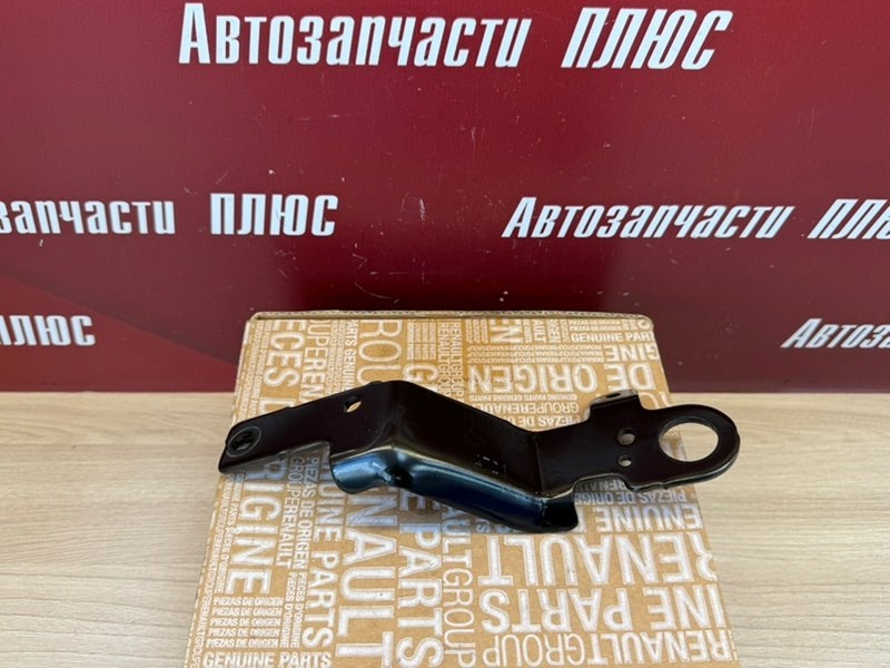 Кронштейн двигателя