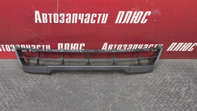 Решетка бампера нижняя