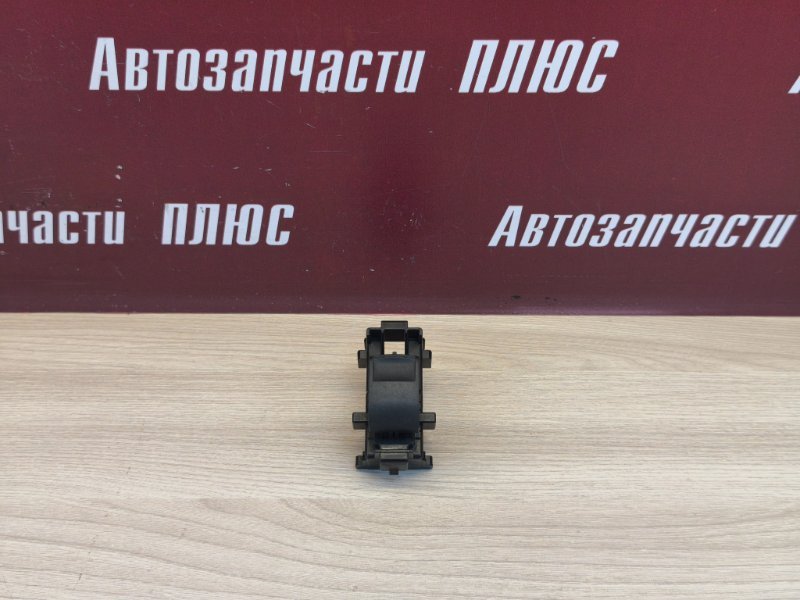 Кнопка стеклоподъемника двери