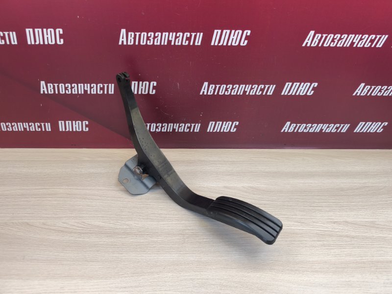 Педаль газа