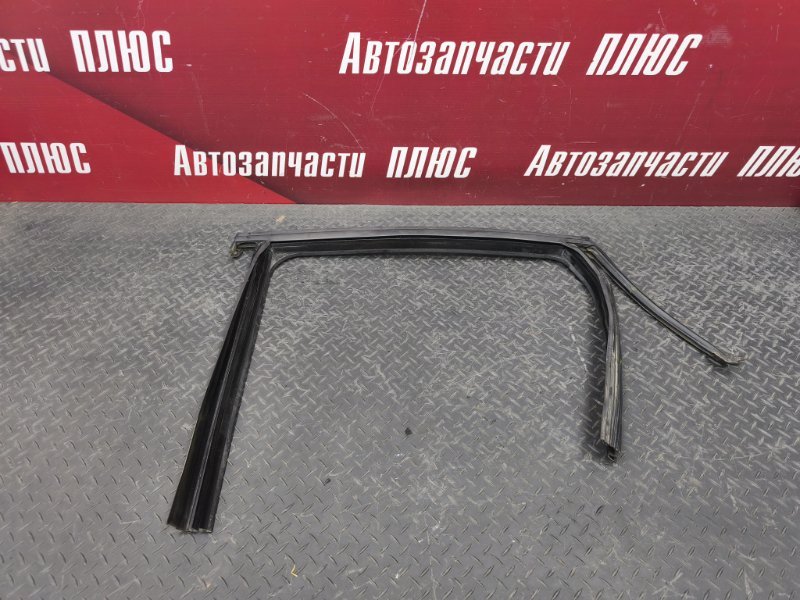 Уплотнитель рамки двери