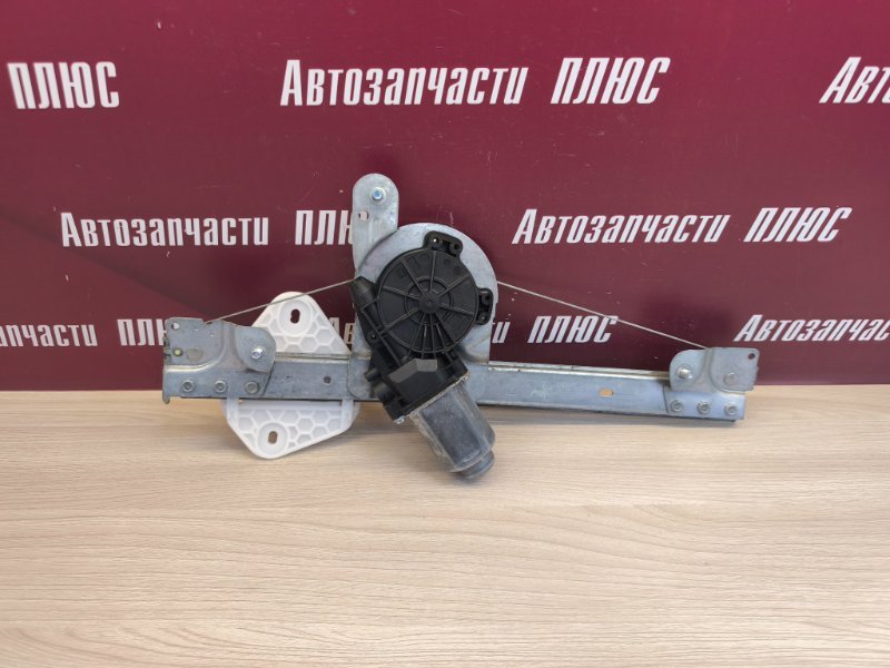 Стеклоподъемник двери