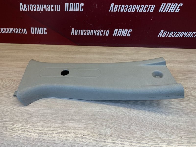 Обшивка средней стойки