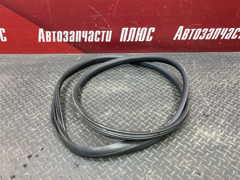 Уплотнитель двери