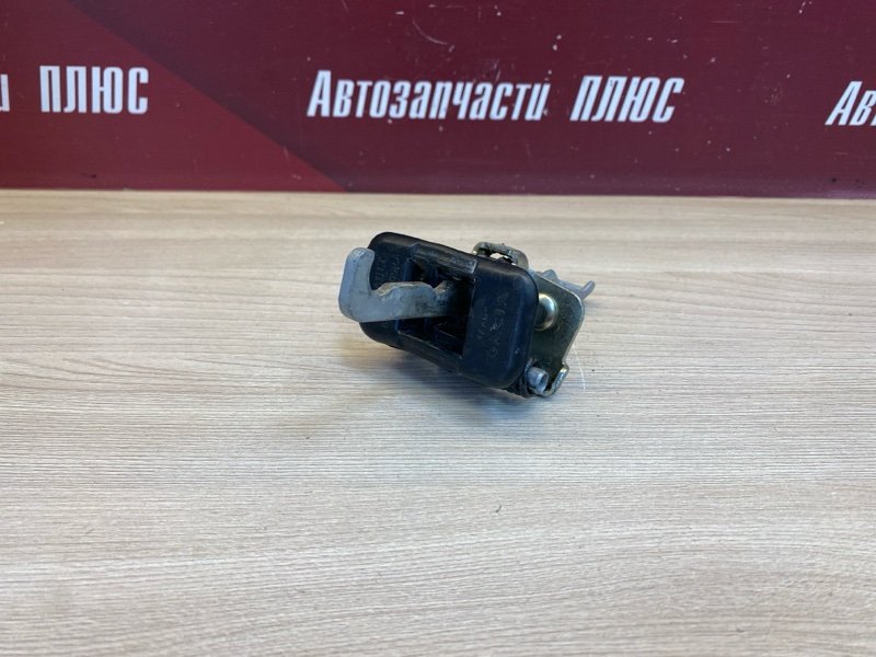 Ограничитель двери