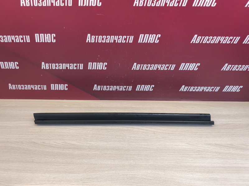 Уплотнитель стекла двери внутренний